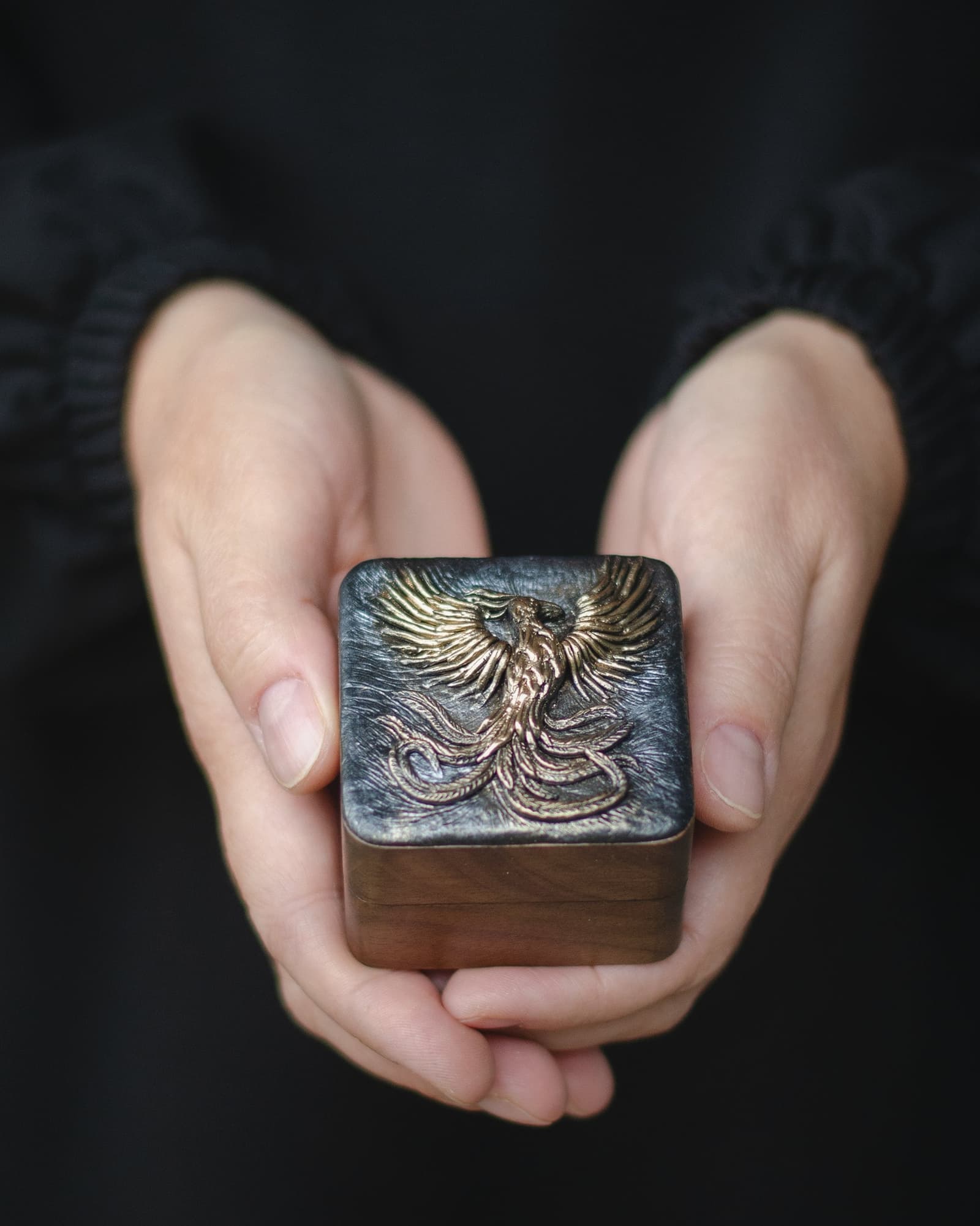 Caja para anillos con diseño de Fénix
