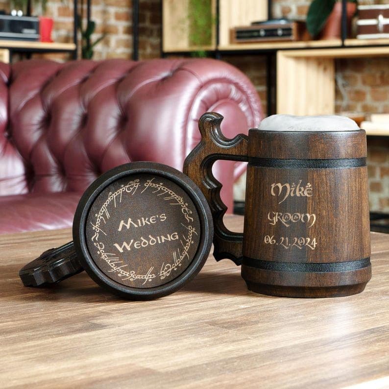 Jarra de cerveza de madera vikinga personalizada, foto 4
