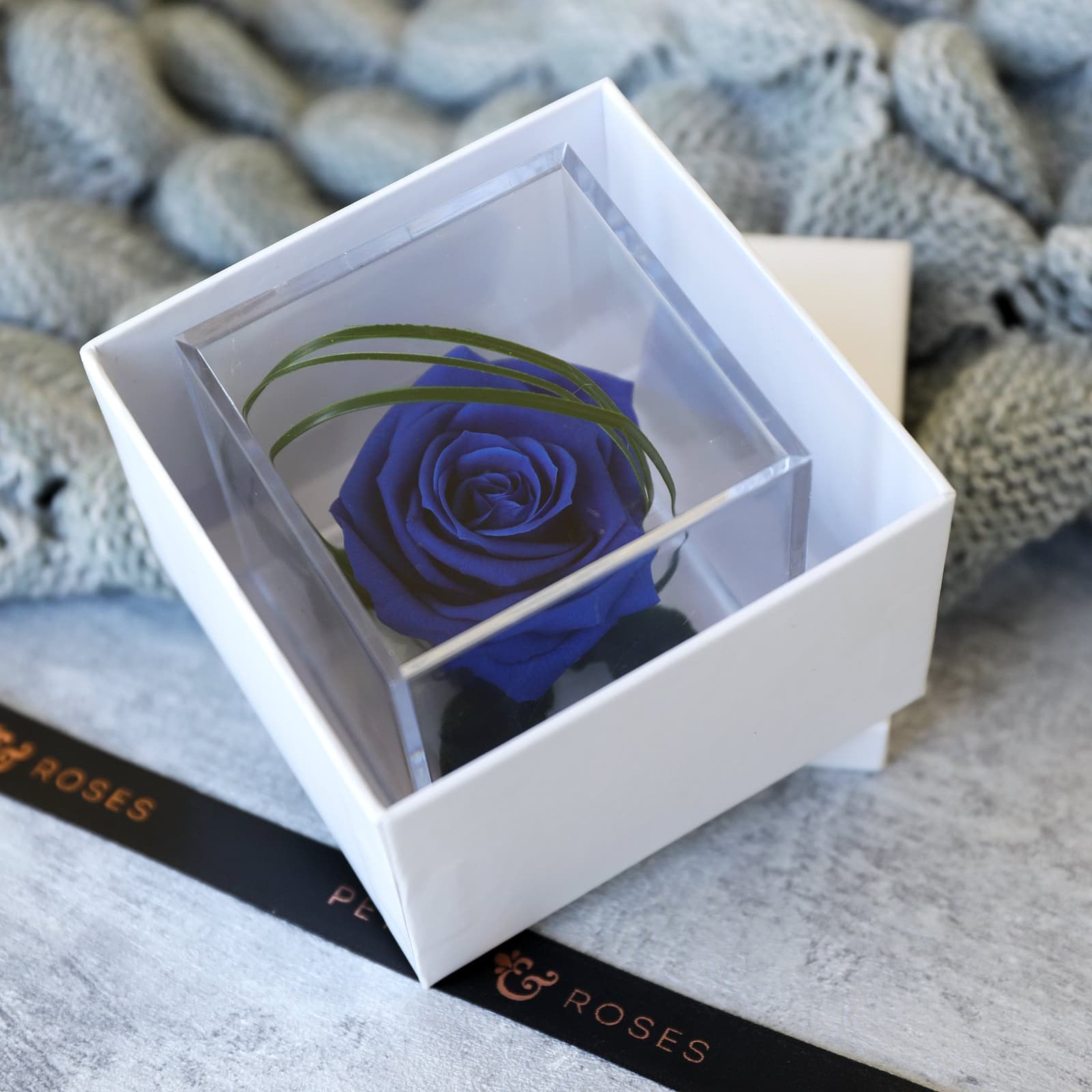 Cubo con Rosa Eterna Azul Real, foto 3