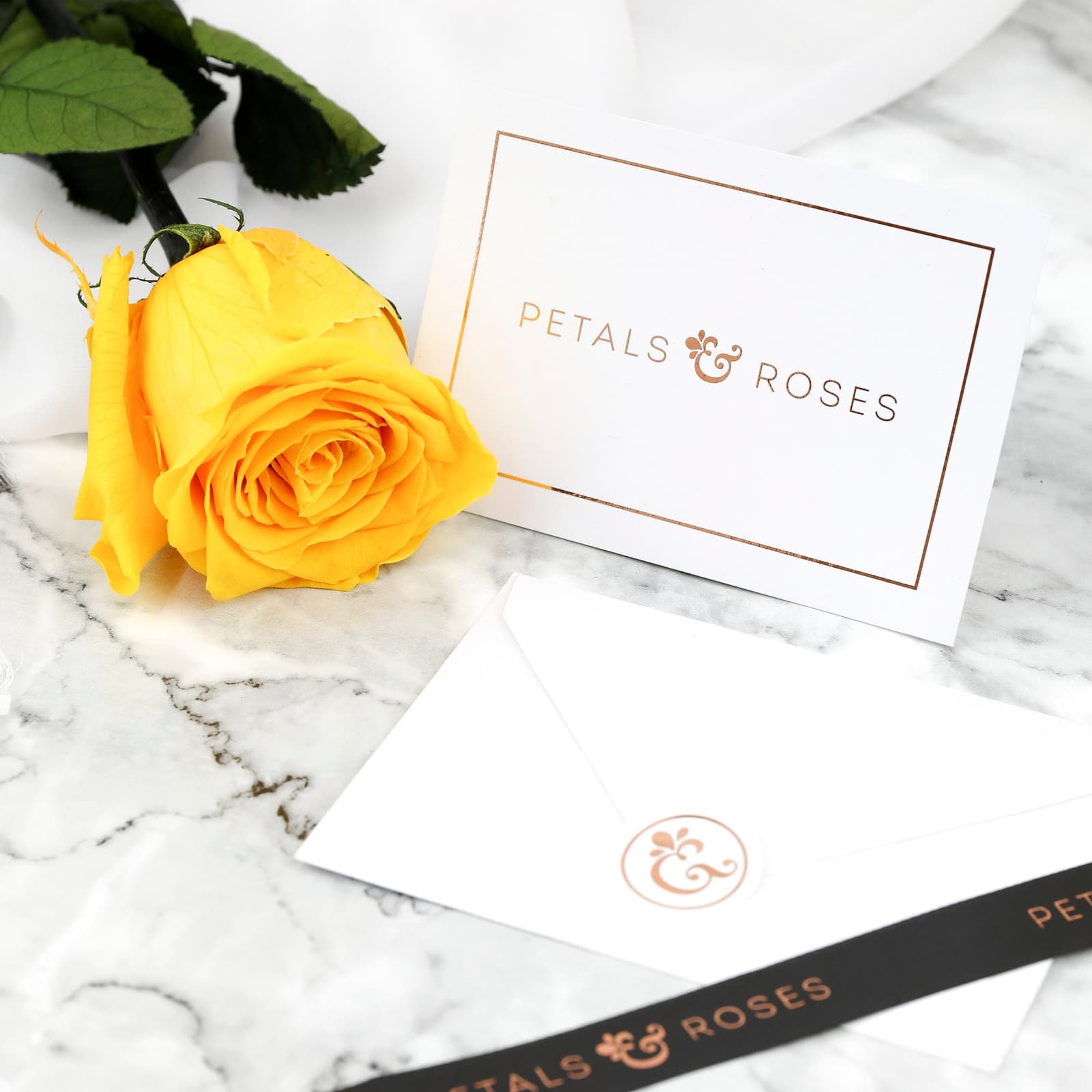Rosa preservada amarilla en caja de lujo, foto 4