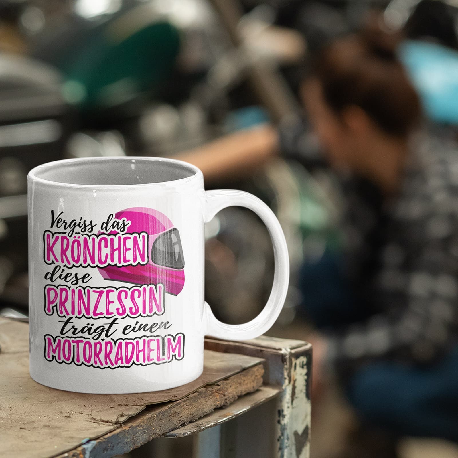 Taza para motera con frase de princesa con casco, foto 3