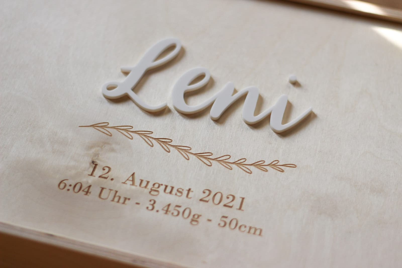 Caja de recuerdos personalizada con diseño floral boho, foto 4