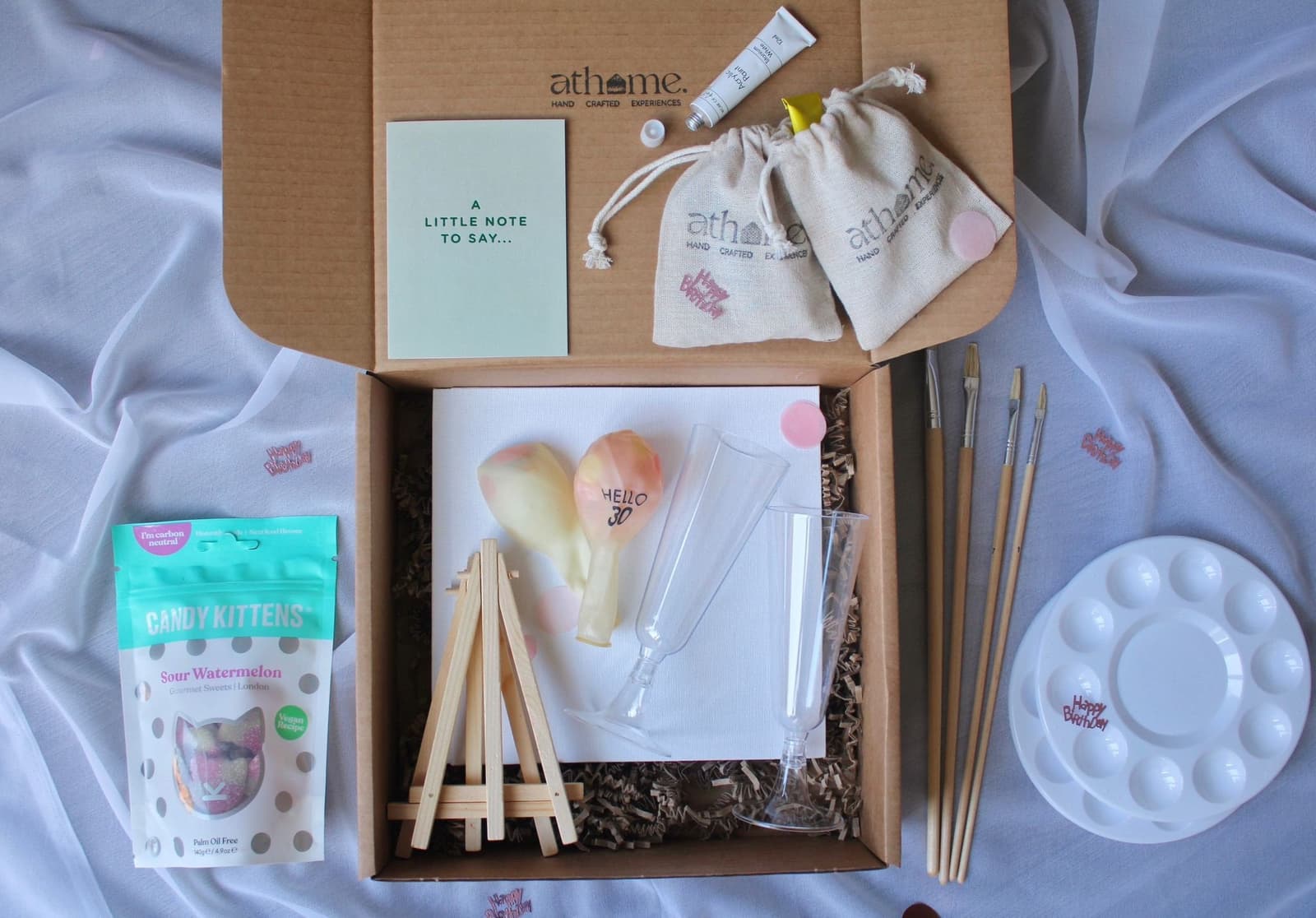 Kit de pintura con champán para una experiencia creativa de cumpleaños