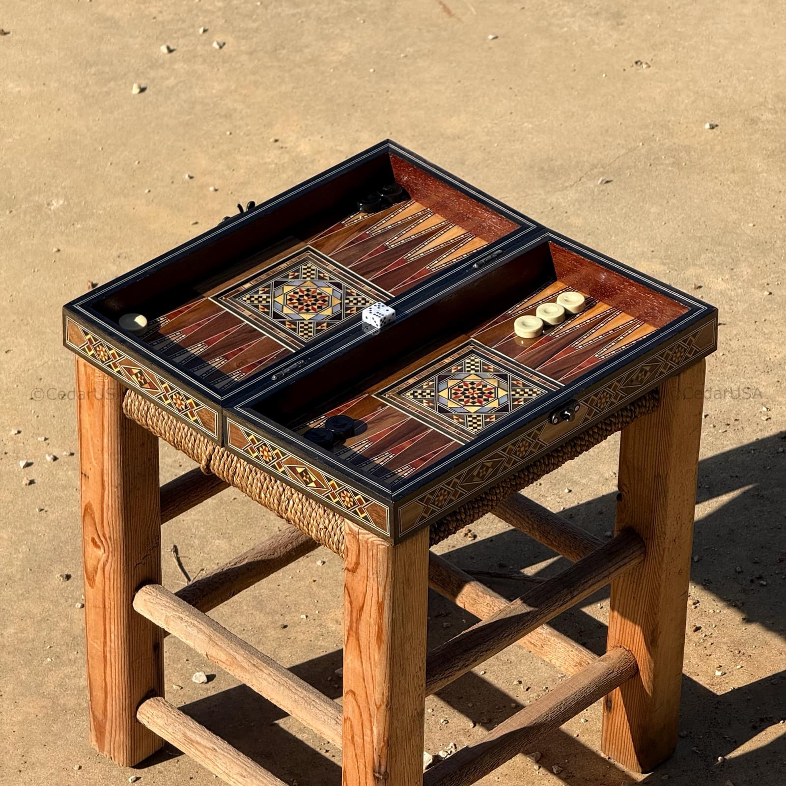 Tablero de ajedrez y backgammon artesanal, foto 7