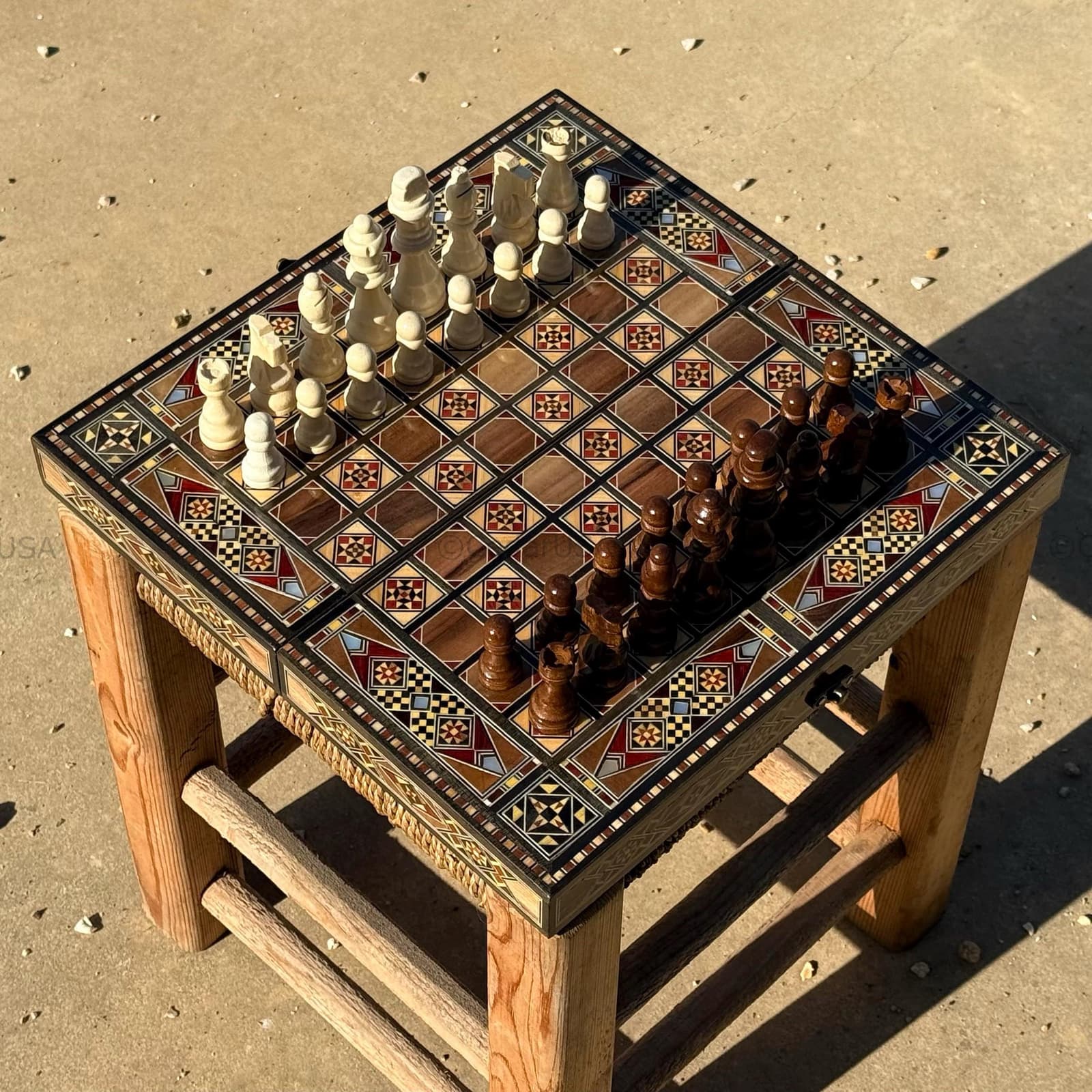 Tablero de ajedrez y backgammon artesanal, foto 8