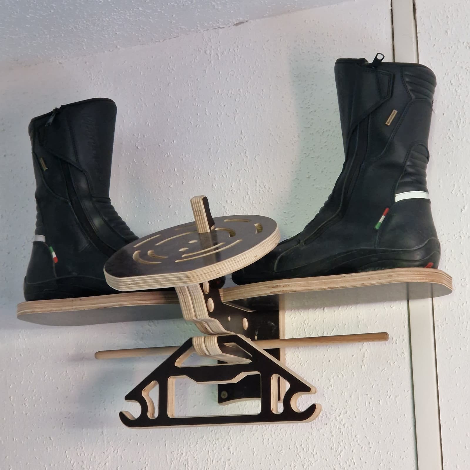 Organizador de pared para equipamiento de moto, foto 9