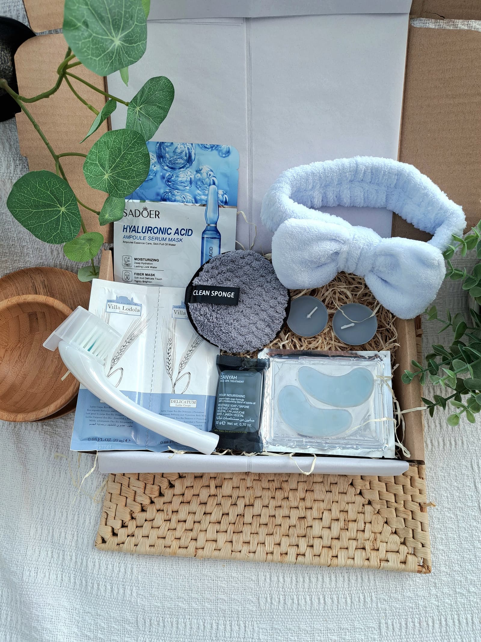 Blue bliss spa pamper box. Relaxation essentials for self care. Unwind and rejuvenate with our Blue bliss spa pamper box, designed to bring a touch of serenity to your self care routine. All beautifully curated in calming shades of blue. Perfect to gift for birthdays, thank you's, thinking of you gift and more.