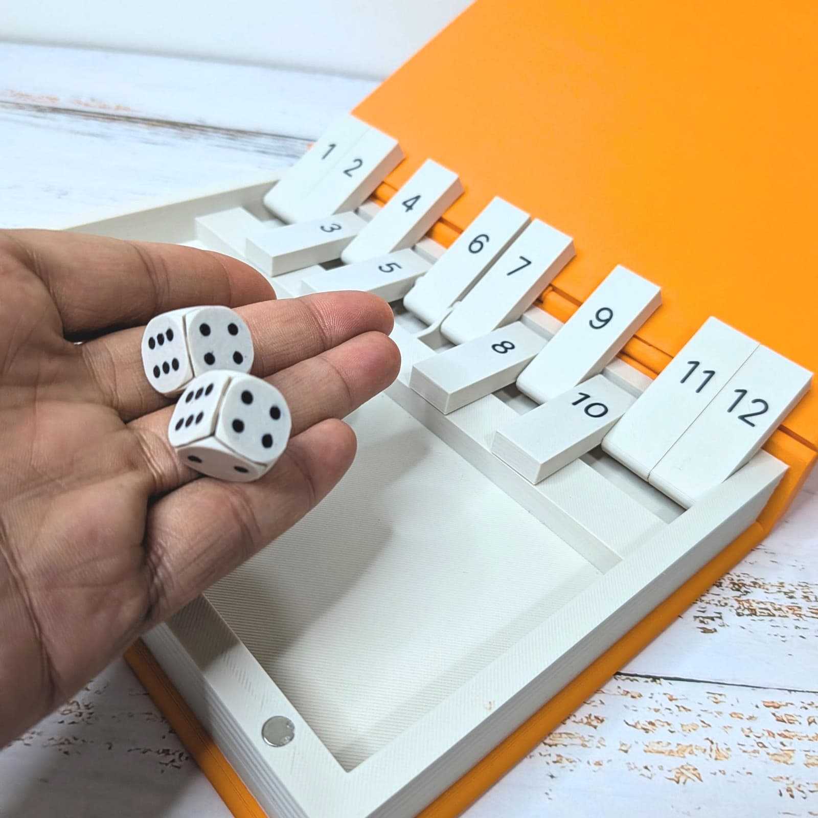 Juego de mesa Shut the Box en estuche de libro, foto 4