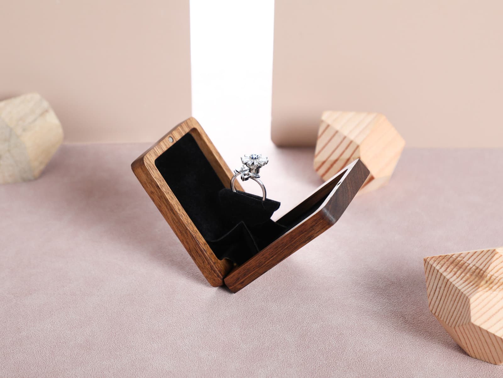 Caja de madera para anillos de compromiso, foto 5