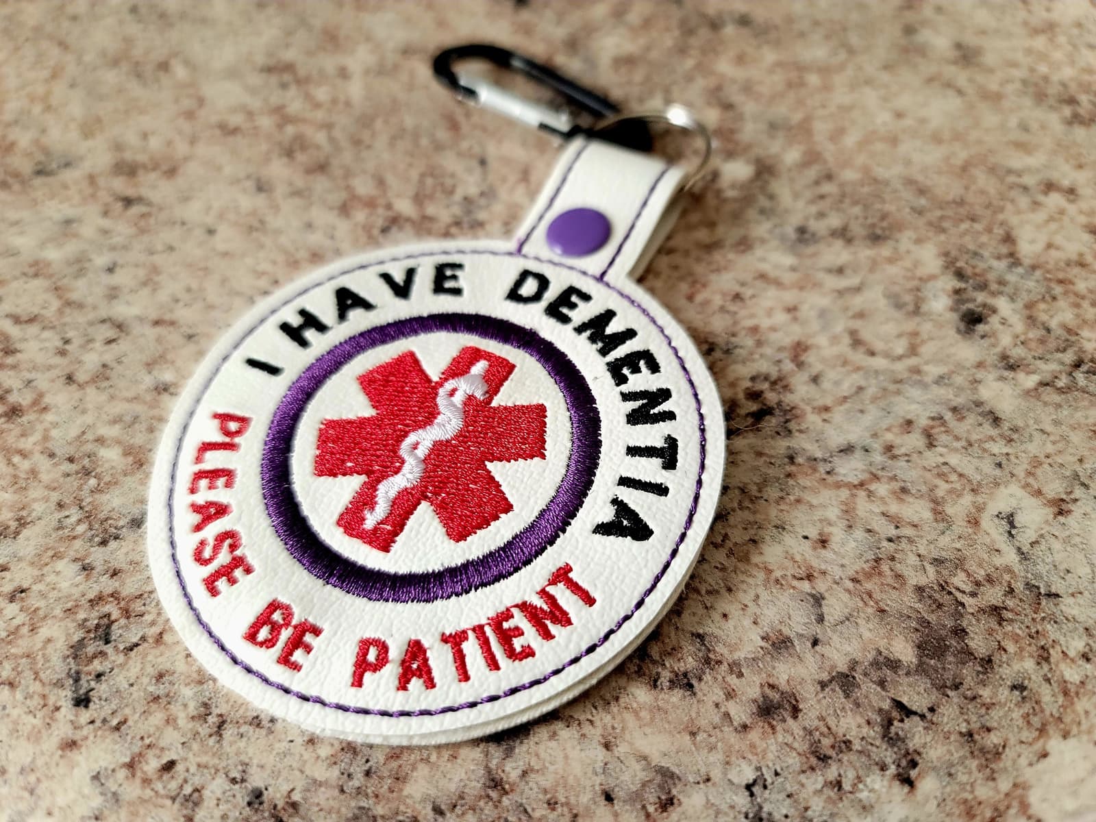 Colgante identificativo para personas mayores con demencia, foto 4