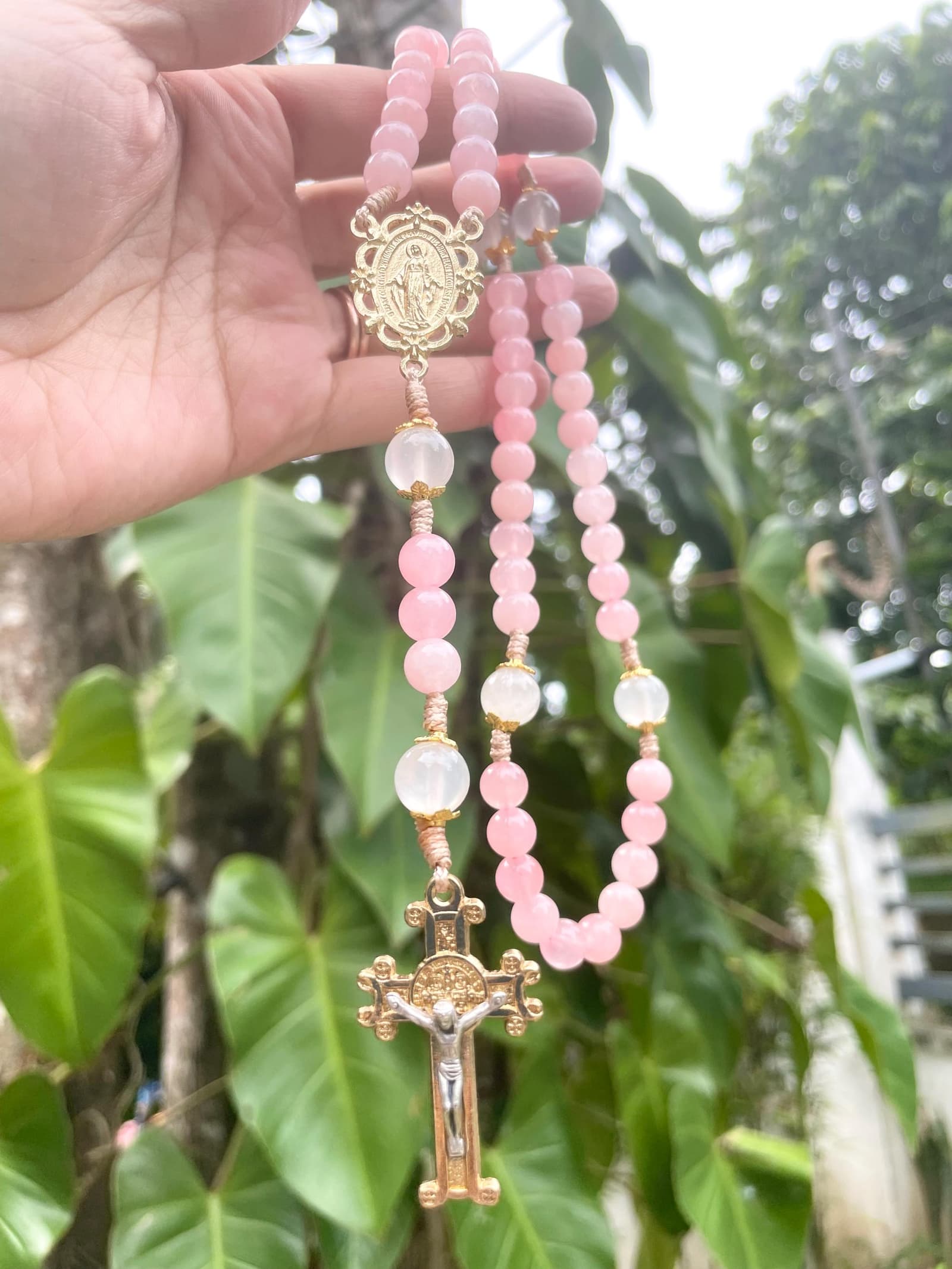 Rosario católico artesanal con cuentas de piedra, foto 10