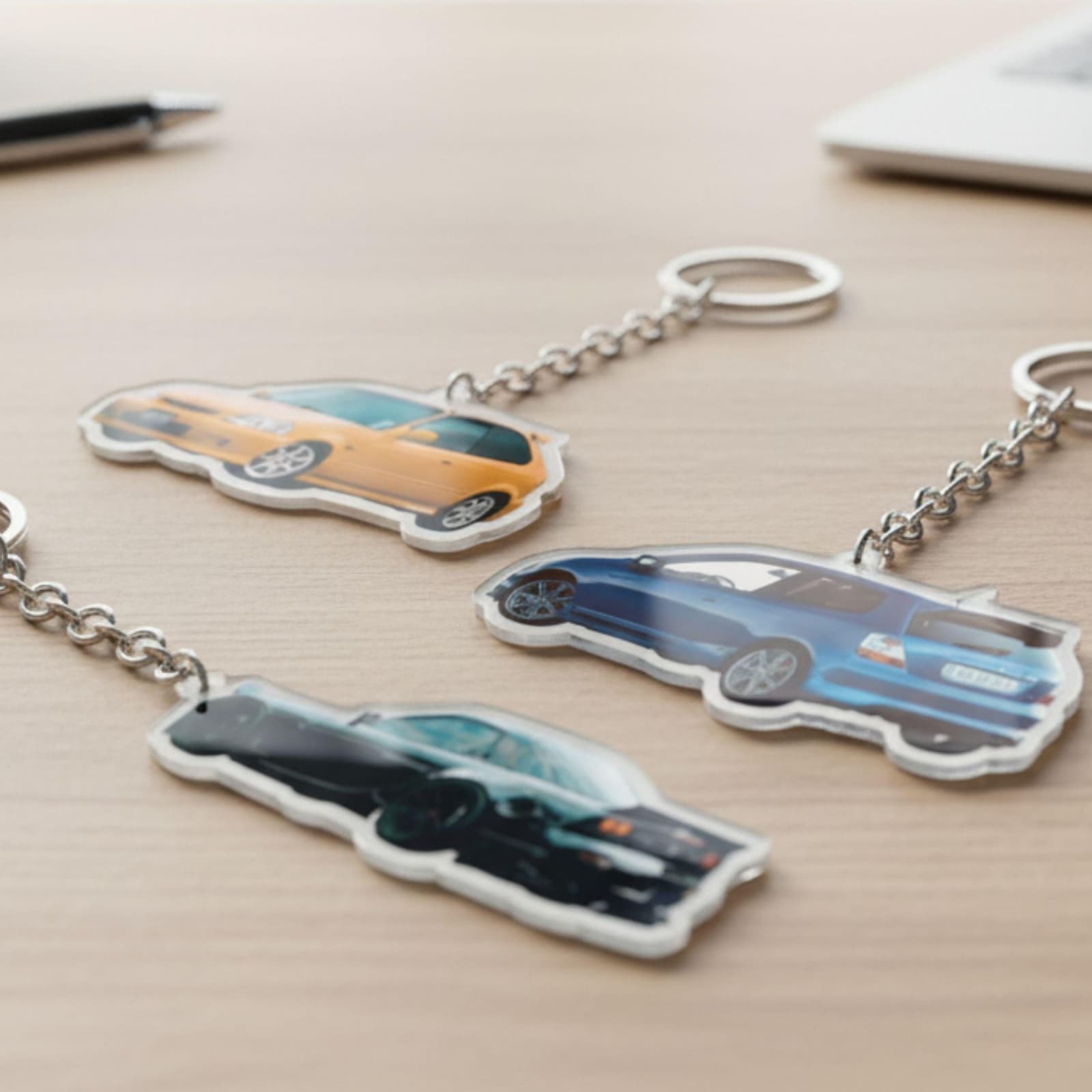 Llavero acrílico personalizado con la foto de tu coche o moto, foto 3