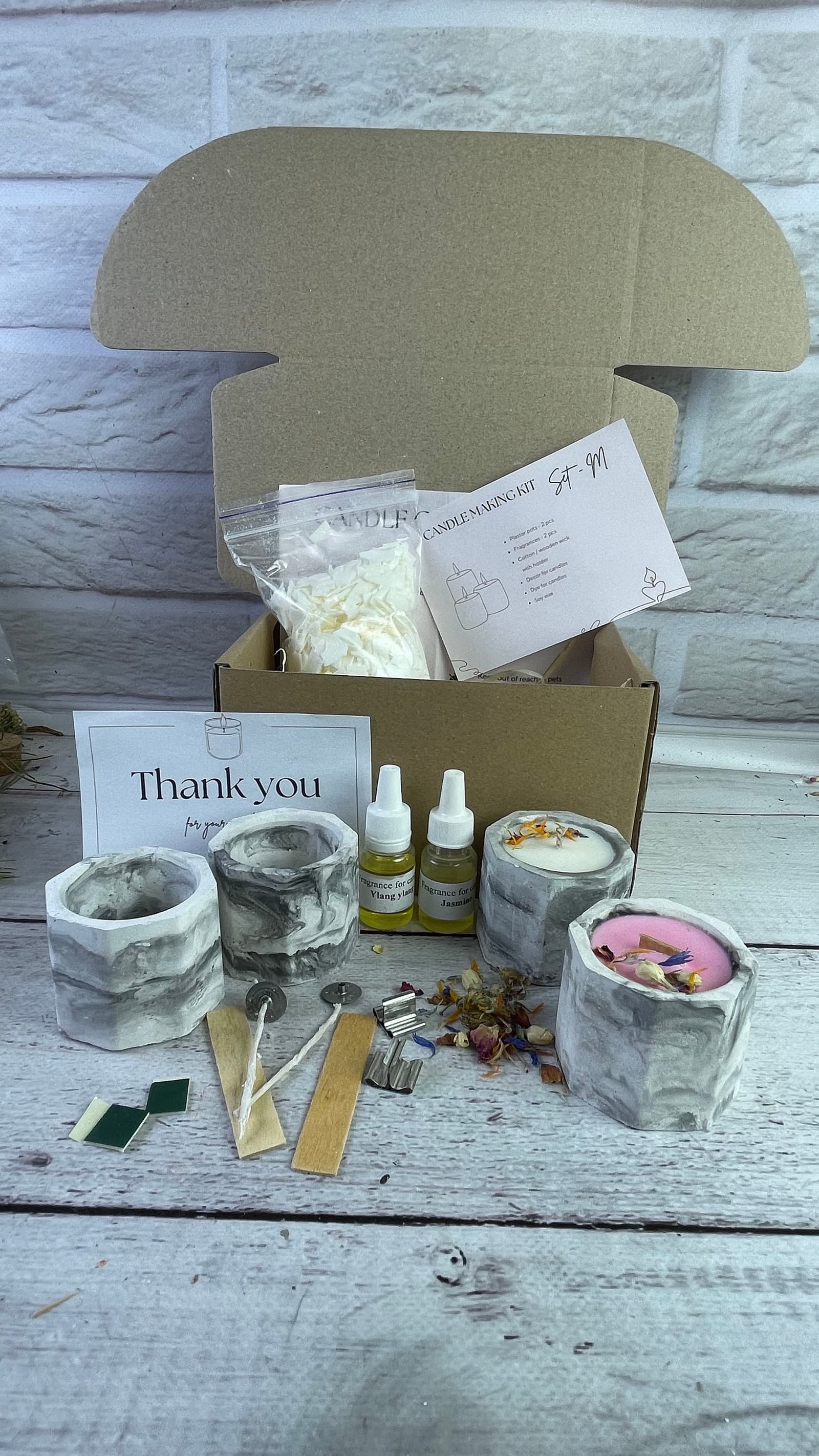 Handmade Candle Crafting with our Size M DIY Kit for Adults