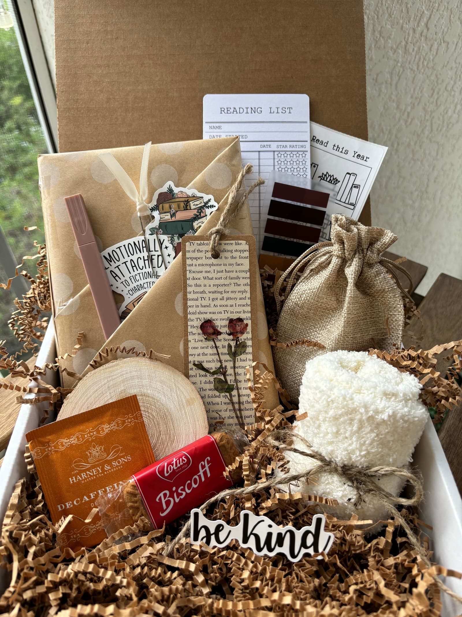Personalized Blind Date with a Book Gift BoxBlind date with a Book is great for blind book dates, book lover gift, reader gift, book gift, date with a book, dark romance, surprise book, book date, book lover gift box, bookworm gifts, date with a book box, halloween blind date, book gift box, self care gift box, self care package, book lover gift ideas, book lover gift for women, jane austen, care package for her, one more chapter, books and snacks, book blind date box, book club gift