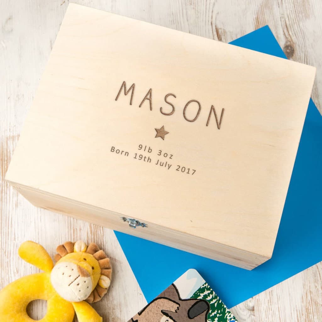Caja de madera personalizada para recuerdos de bebé, foto 2
