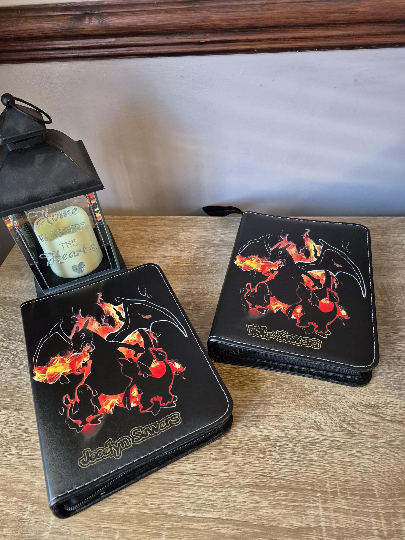 Álbum archivador personalizado de Charizard para cartas Pokémon, foto 6