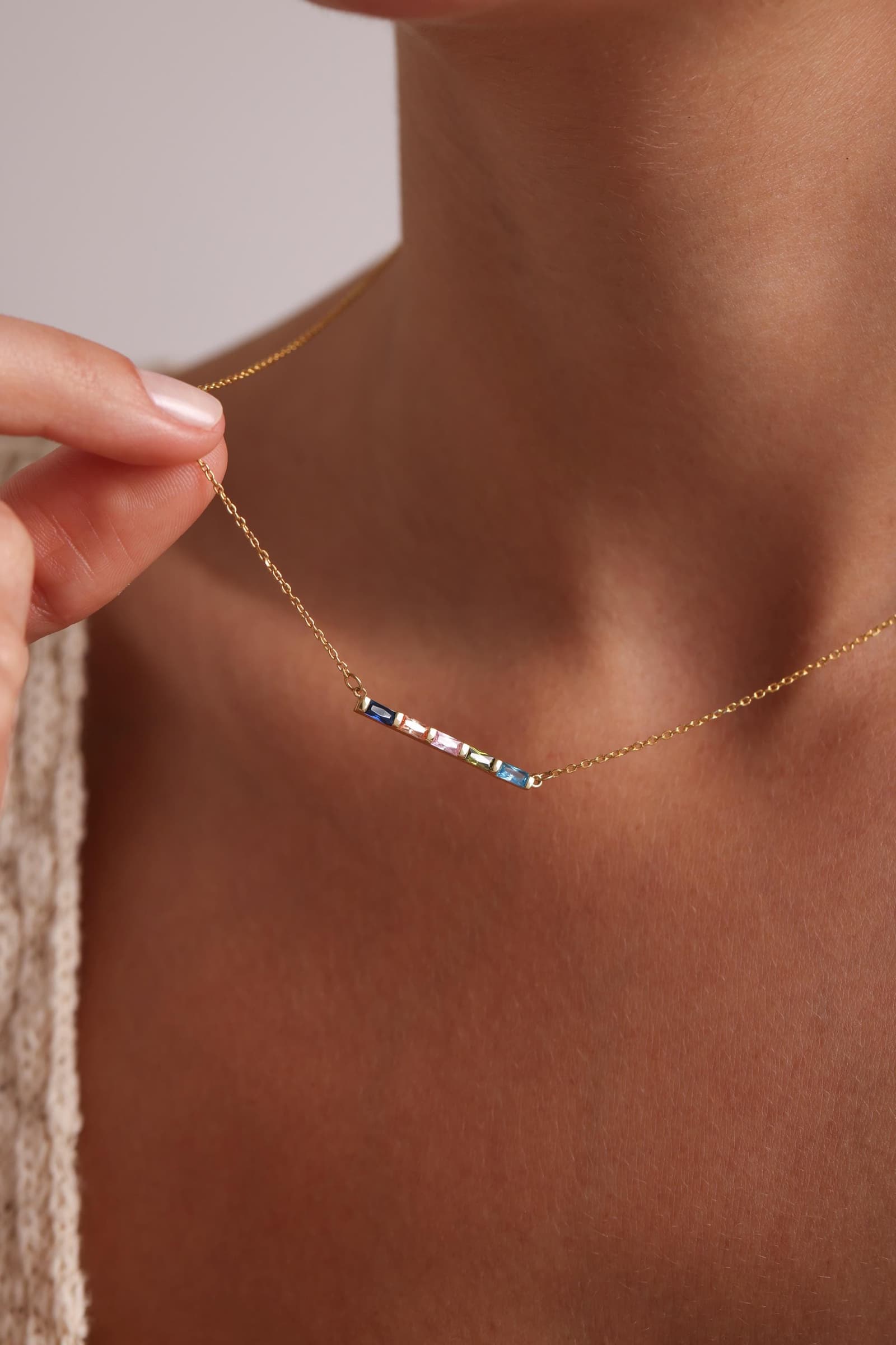 collar con piedra de nacimiento en talla baguette, foto 3
