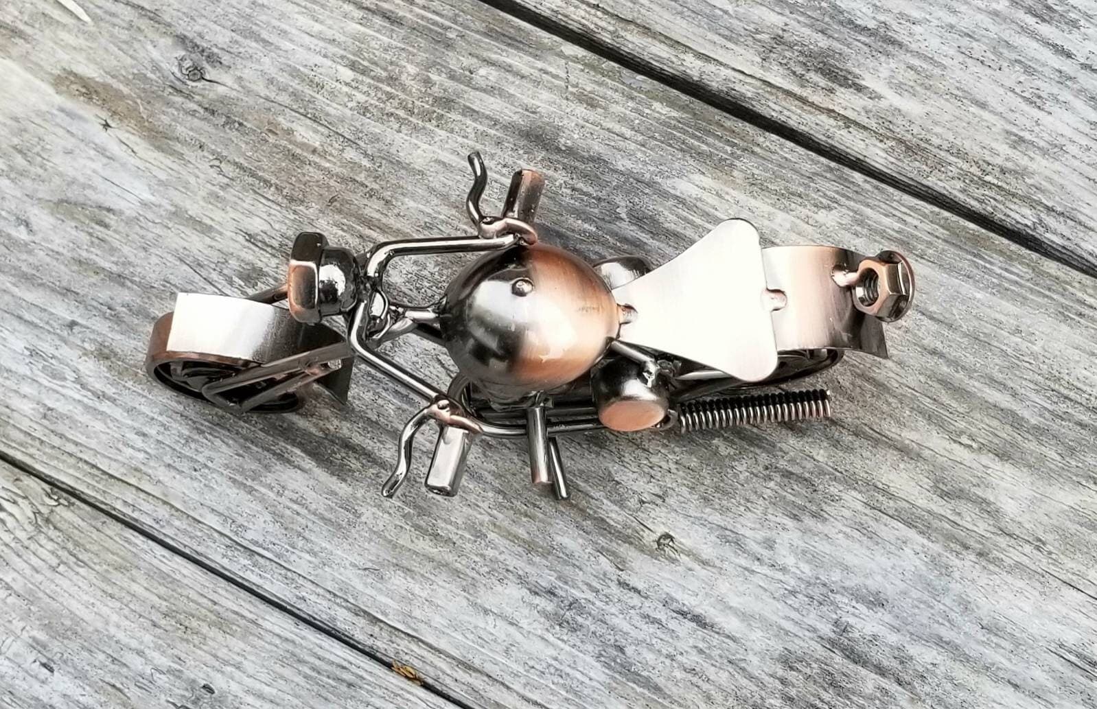 Mini moto de tuercas y tornillos, foto 6