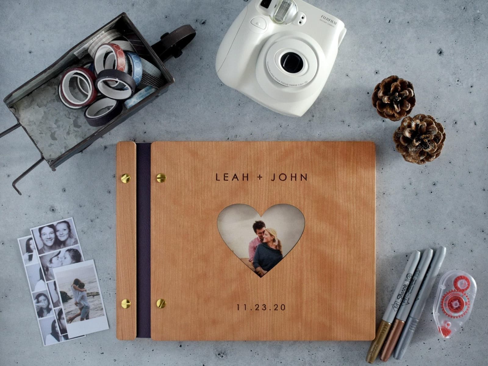 Álbum de recuerdos de madera personalizado