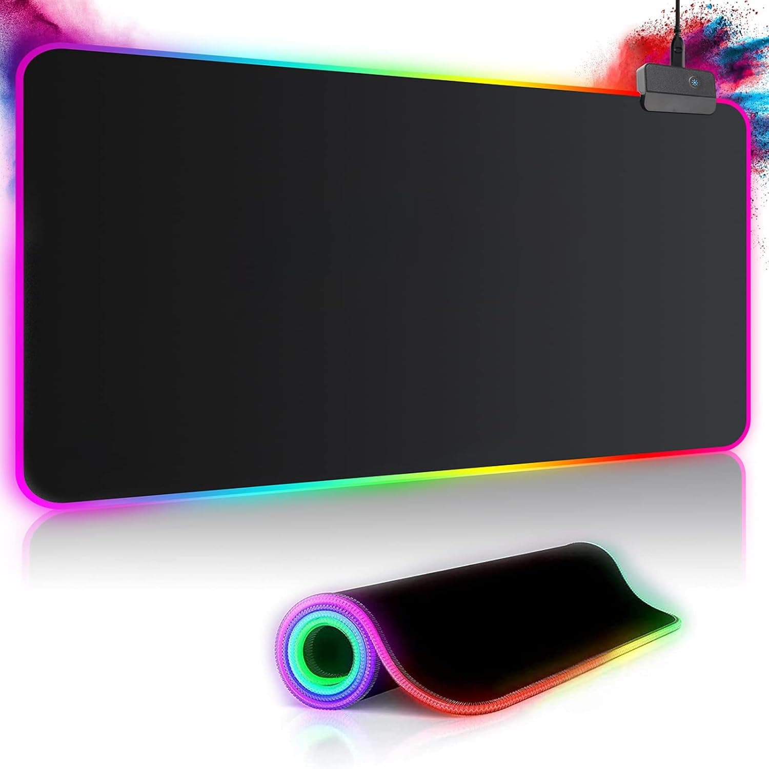 Alfombrilla de ratón RGB Realky con las luces encendidas sobre el escritorio