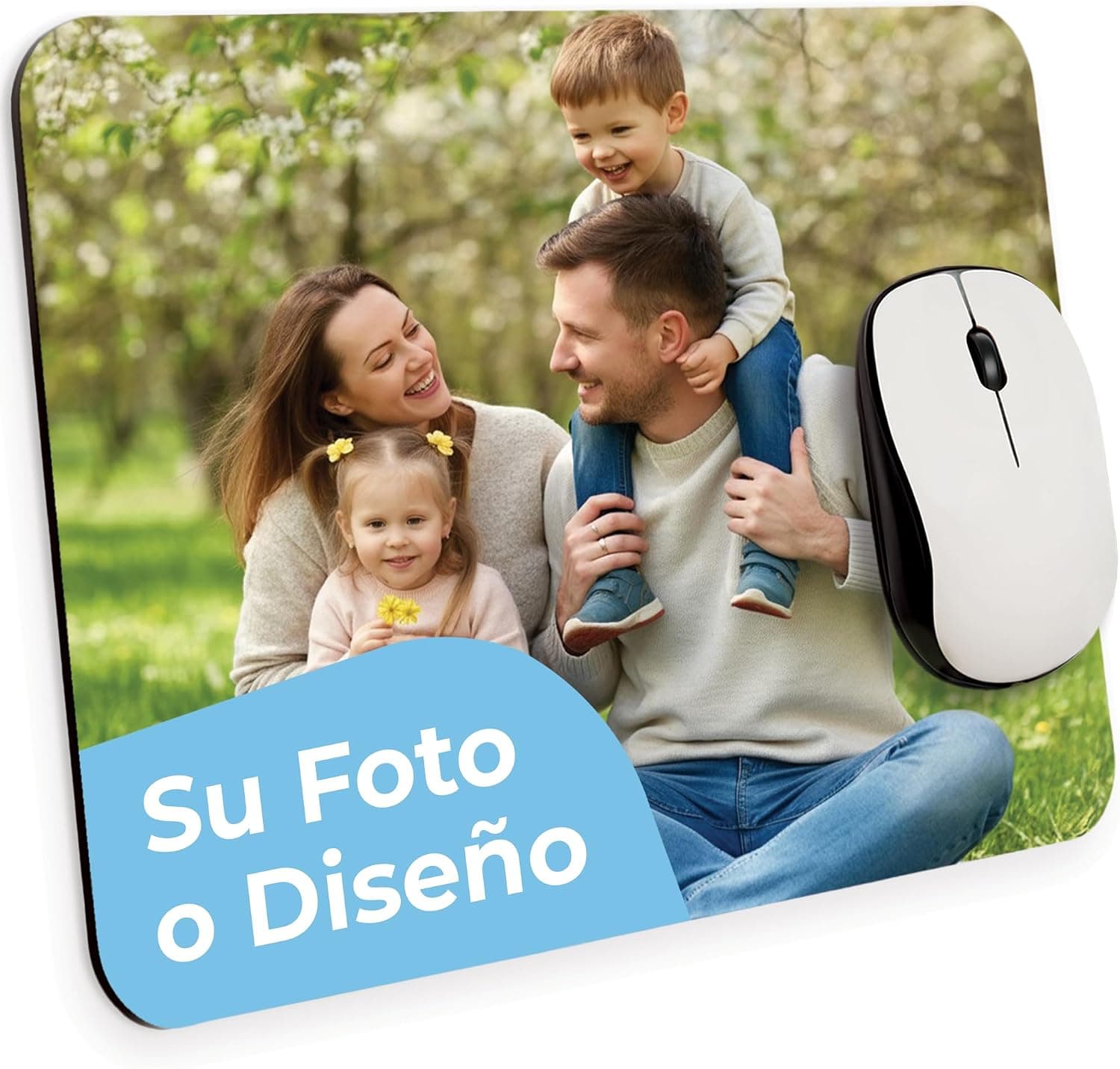 Alfombrilla de ratón personalizada con foto sobre un escritorio