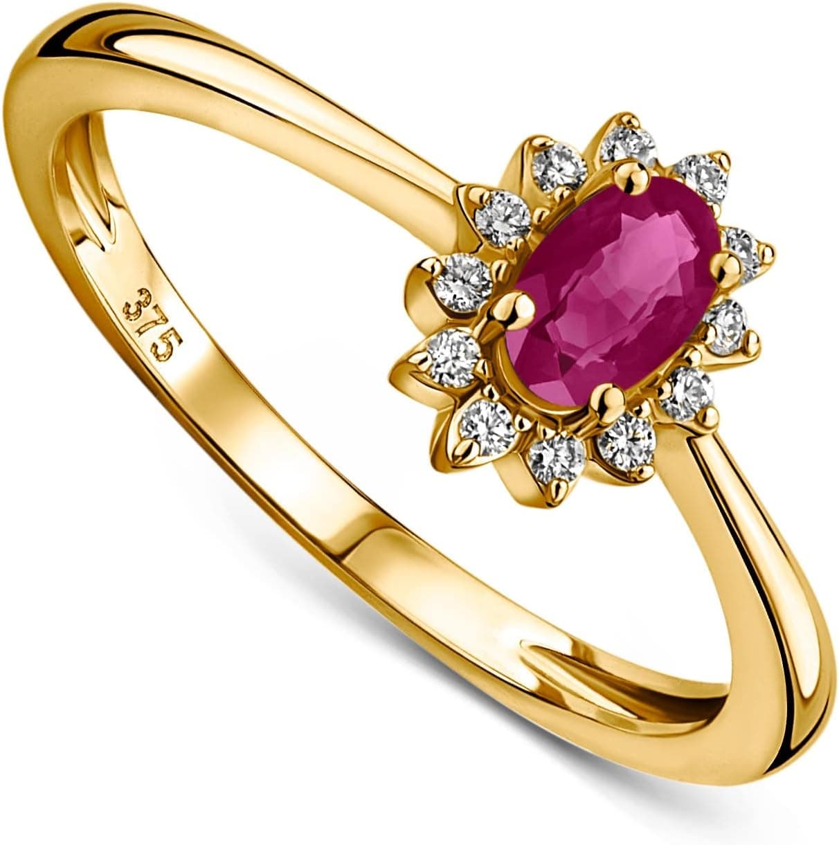 Anillo de compromiso con rubí rojo ovalado central rodeado de doce diamantes formando una flor, sobre oro amarillo