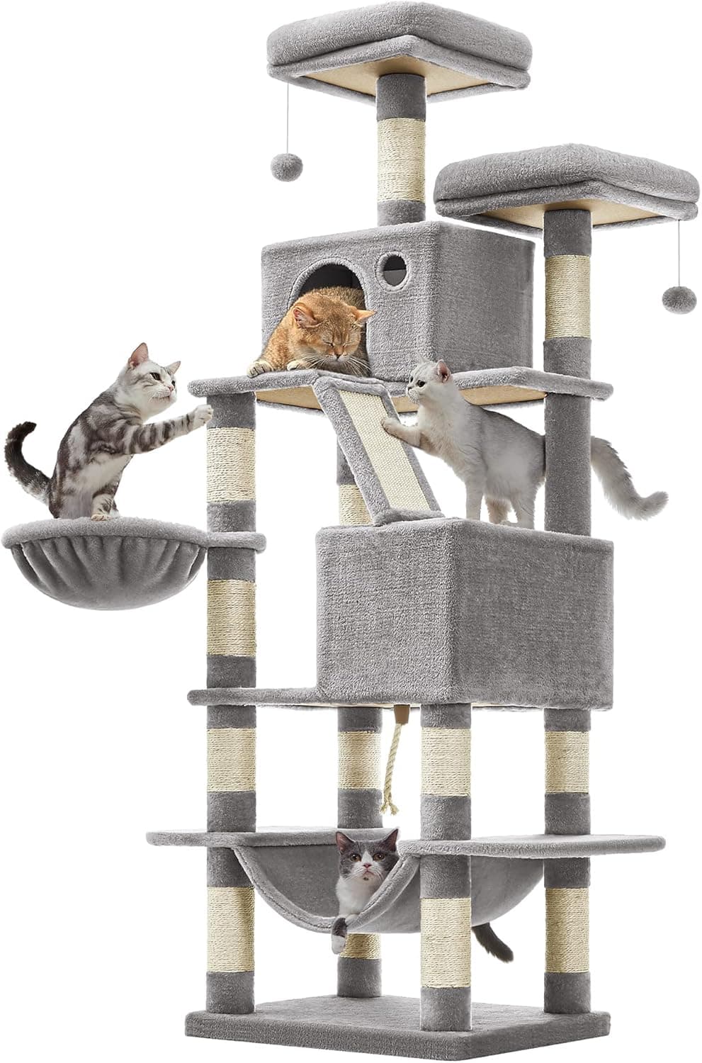 Torre gris de cinco niveles con dos casetas, cesta colgante, hamaca y postes de sisal