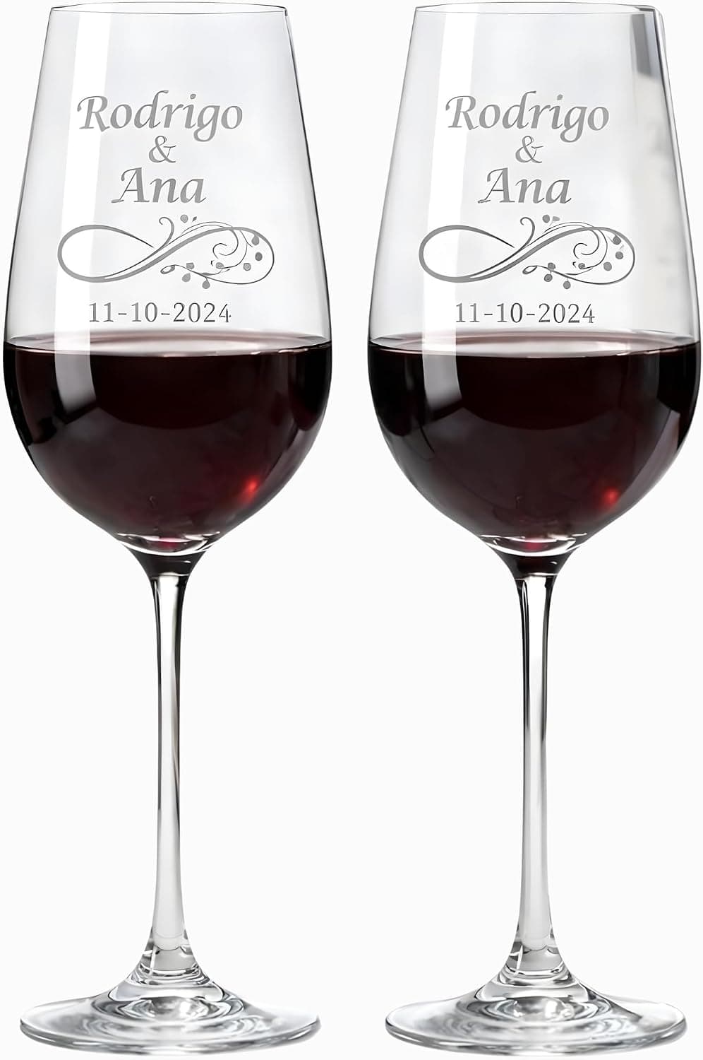 Dos copas de vino de cristal de Bohemia con grabado del símbolo del infinito