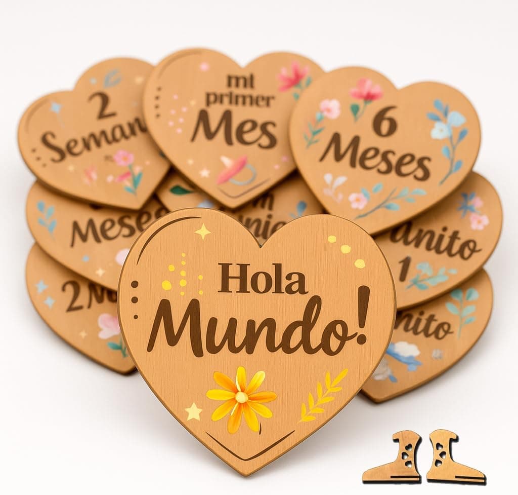 Ocho fichas de madera con forma de corazón grabadas con los meses del bebé
