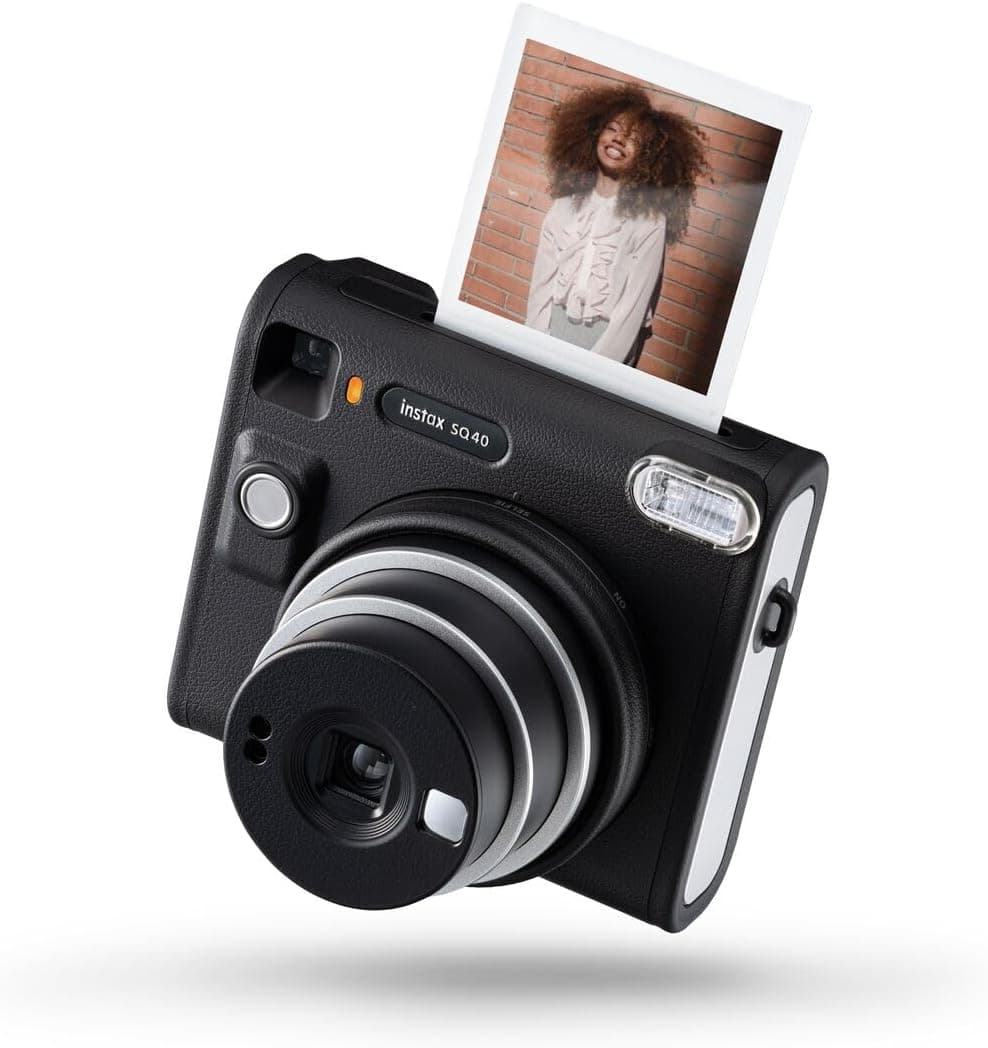 Instax SQ40 en negro con acabado texturizado