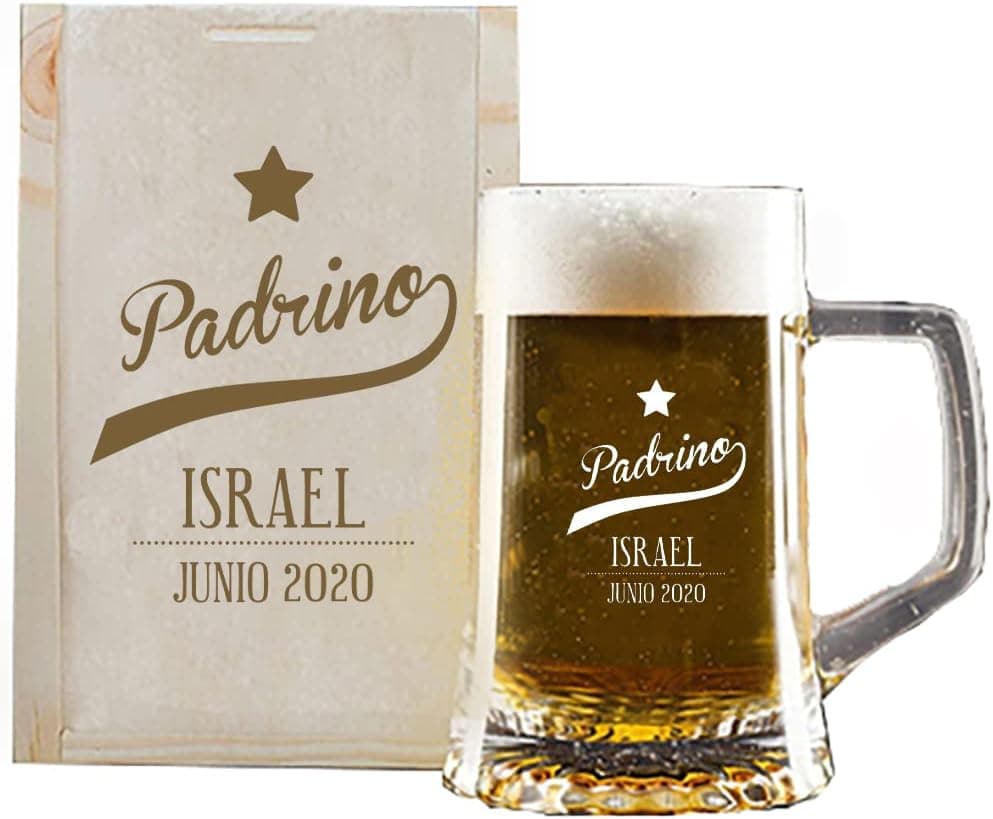 Jarra de cerveza grabada con nombre y fecha para padrinos