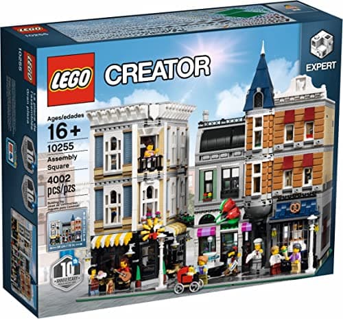 Edificio modular LEGO de la Gran Plaza con varias tiendas y terraza