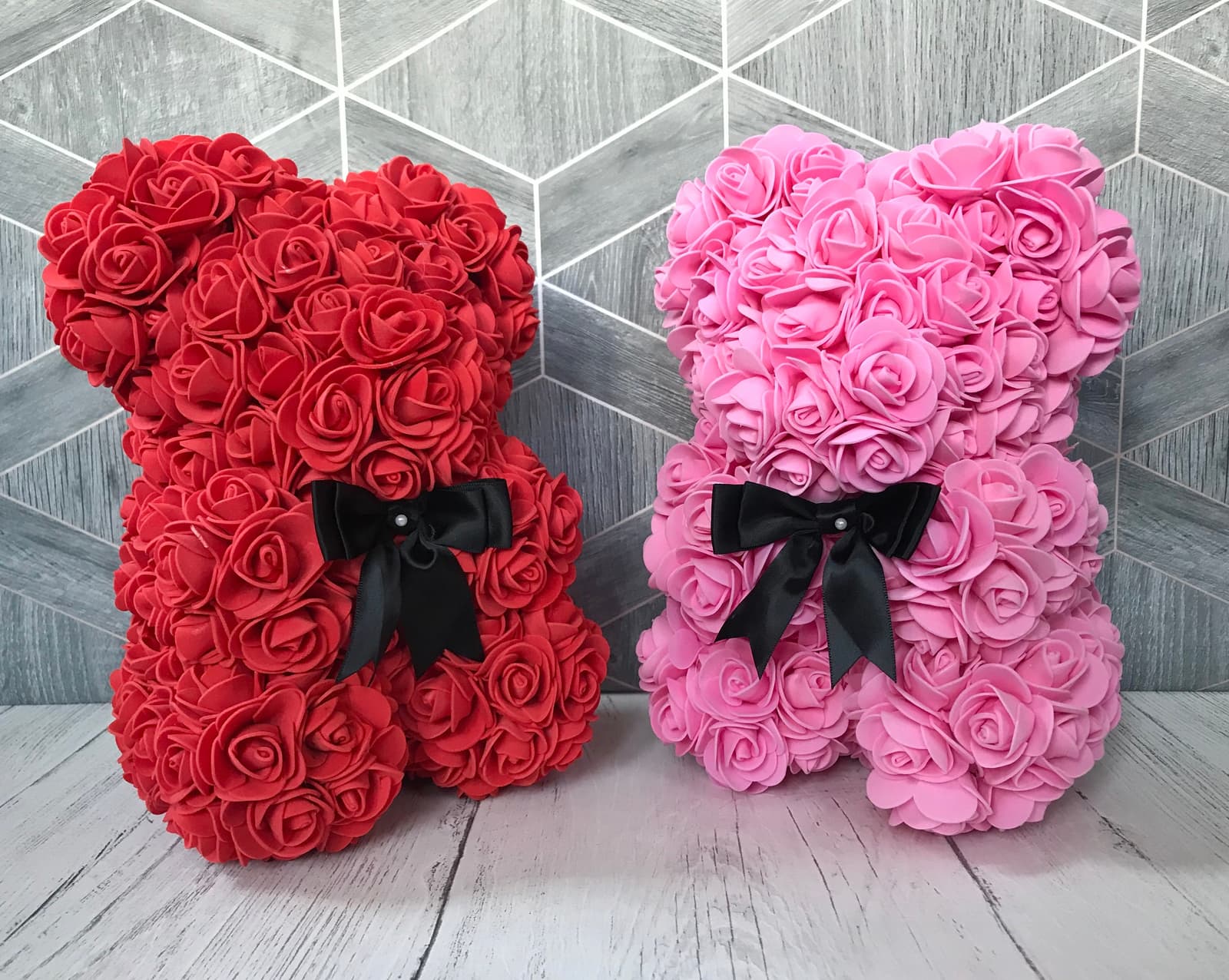 Osito de rosas artificiales