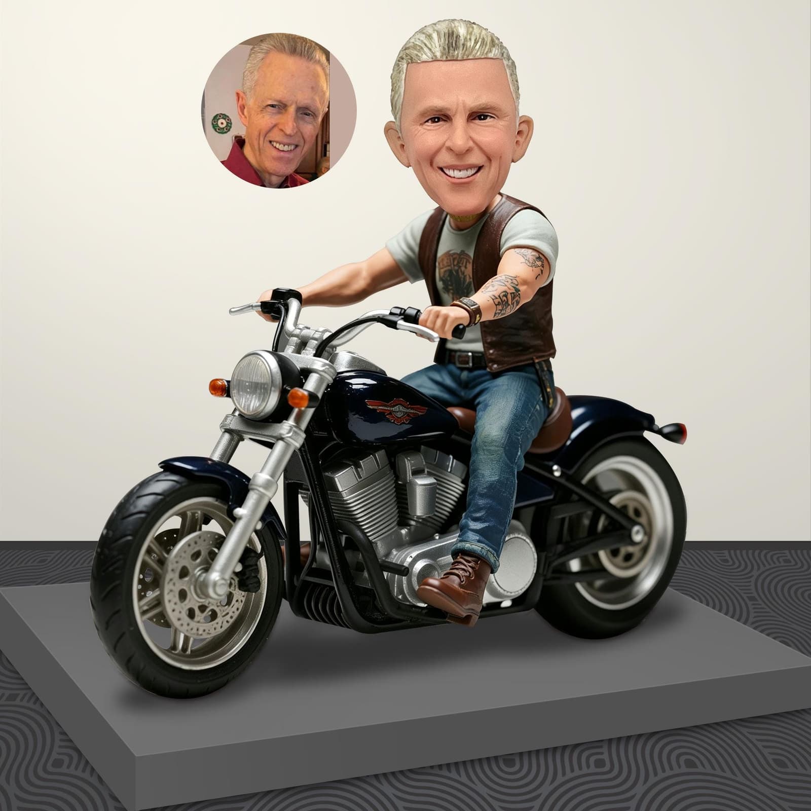 Figura personalizada de motorista con su moto